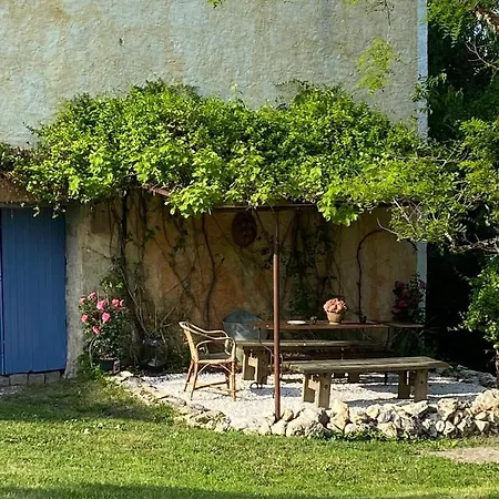 L' Embrassement Le Luquet Beauzeil 82 Holiday home